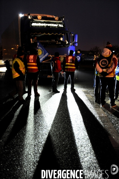 Grève et blocage de routiers en Picardie