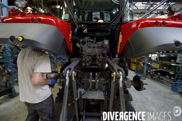 Usine Agco de fabrication des tracteurs Massey Ferguson