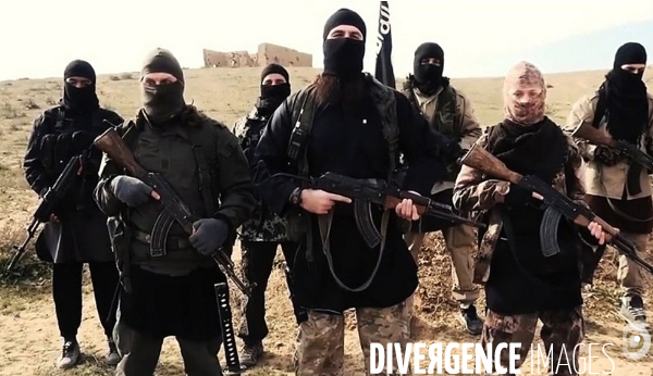 Hayat Boumeddiene, Paris Terror Girlfriend, Resurfaces in ISIS Video  Blow Up France 2  Clip. Hayat Boumeddiene, Paris Terror Petite amie, refait surface dans ISIS clip vidéo  Blow Up France 2 .