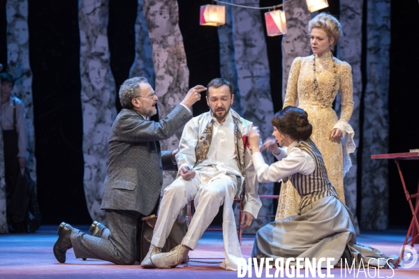 Les Estivants d après Maxime Gorki - Mise en scene Gerard Desarthe - Salle Richelieu - Comedie-Francaise