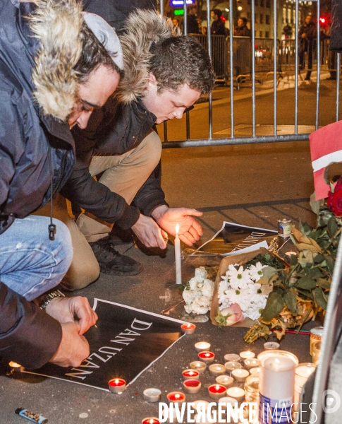 Paris, Ambassade du Danemark. Rassemblement apres les 2 fusillades de Copenhague.