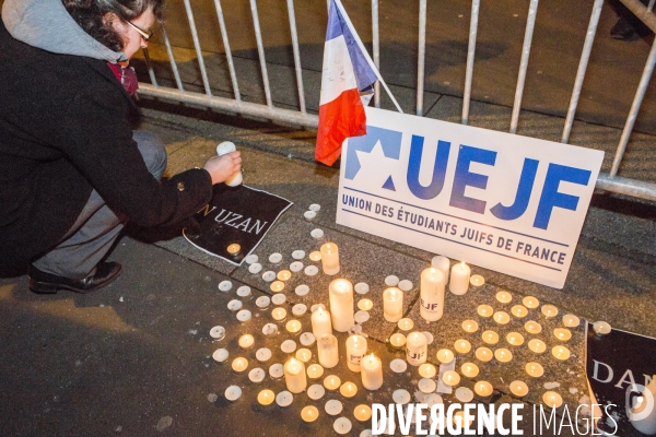 Paris, Ambassade du Danemark. Rassemblement apres les 2 fusillades de Copenhague.