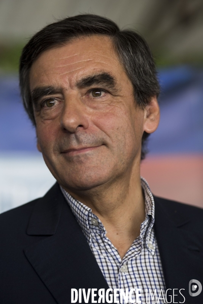 Francois Fillon a la rencontre des militants du Val dÄôOise