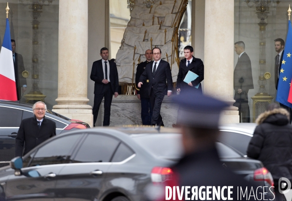 Conseil des ministres extraordinaire avant le vote sur la loi Macron