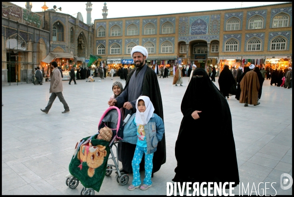 The kingdom of mullahs in Islamic Iran. Le royaume des mollahs en Iran islamique.