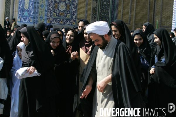 The kingdom of mullahs in Islamic Iran. Le royaume des mollahs en Iran islamique.