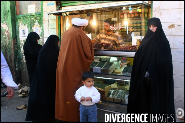 The kingdom of mullahs in Islamic Iran. Le royaume des mollahs en Iran islamique.