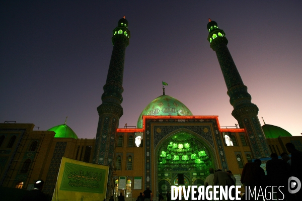 The kingdom of mullahs in Islamic Iran. Le royaume des mollahs en Iran islamique.