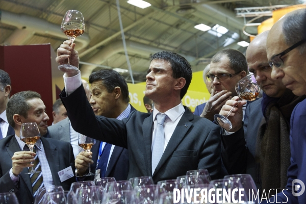 Manuel Valls PM au salon de l agriculture 2015