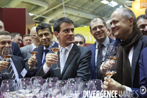 Manuel Valls PM au salon de l agriculture 2015