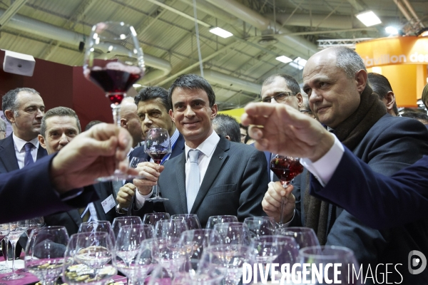 Manuel Valls PM au salon de l agriculture 2015