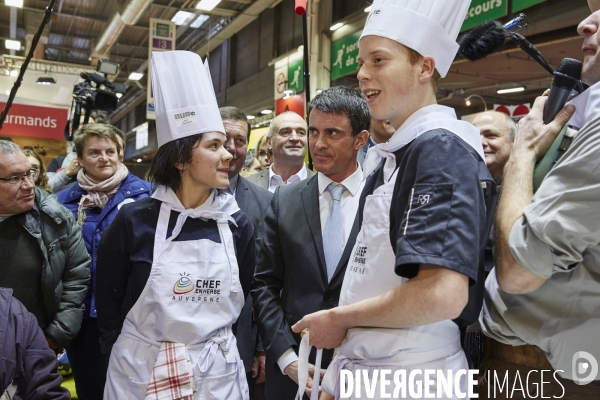Manuel Valls PM au salon de l agriculture 2015