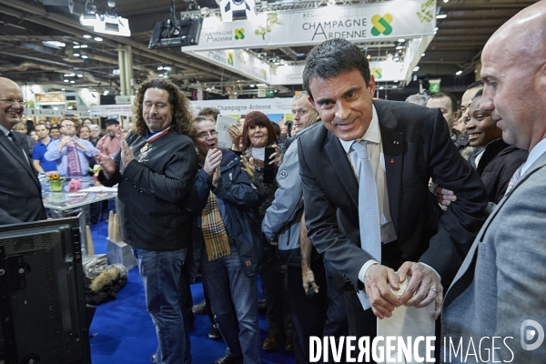Manuel Valls PM au salon de l agriculture 2015