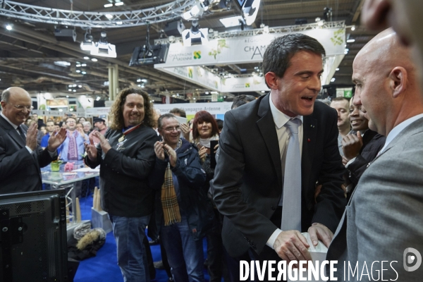 Manuel Valls PM au salon de l agriculture 2015