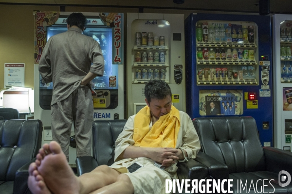 Capsule Hotel