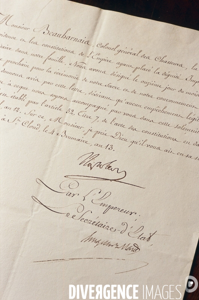 Napoleomania, une collection d objet du premier Empire presents par Pierre-Jean Chalençon expert et passione de Napoleon 1er