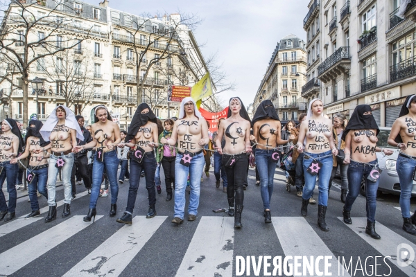 Marche de la  Journee internationale des Droits des Femmes, Paris.