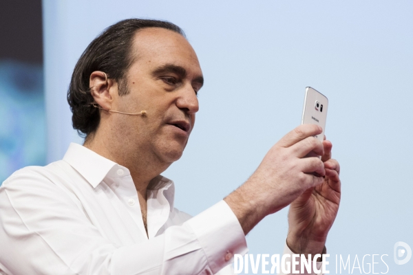 Xavier NIEL le vice-Président fondateur d ILIAD présente la nouvelle Freebox mini 4K.