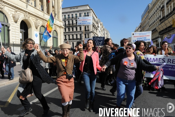 Marche des femmes a marseille