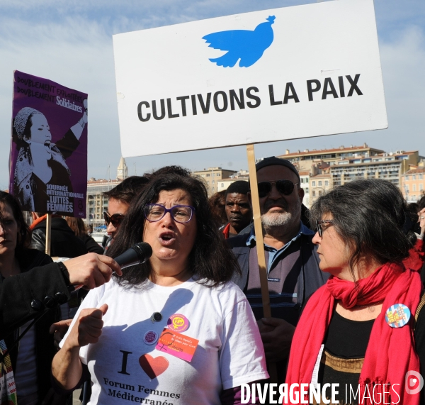 Marche des femmes a marseille
