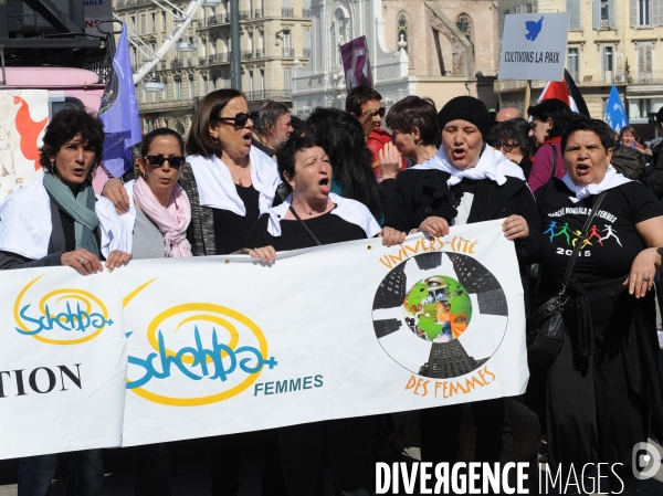 Marche des femmes a marseille