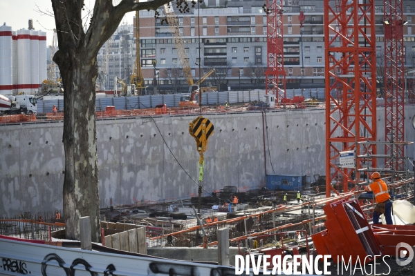 Porte de Clichy, Paris, chantier du nouveau Palais de Justice, de la station de metro, chantier d habitations aux abords