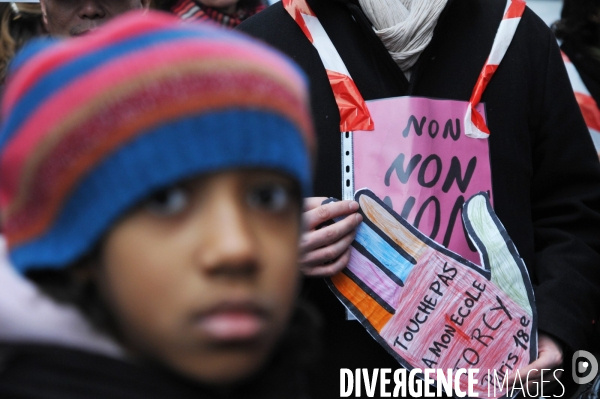 Manifestation contre les suppressions de postes dans l éducation nationale, Paris, 2/2011