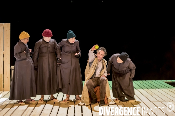 LA VIE DE GALILEE - Brecht - Sivadier - TNB - Carre Silvia Monfort