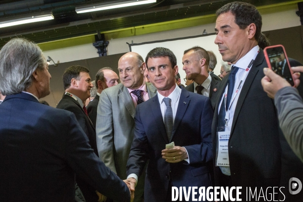 Manuel Valls au Salon des Maires d Ile-de-France