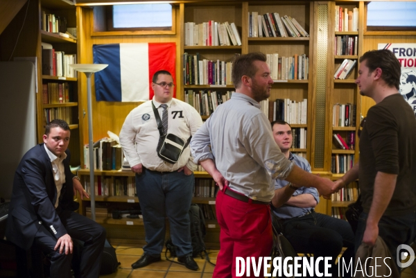 Reunion du front national de la jeunesse dans les locaux du fnj.