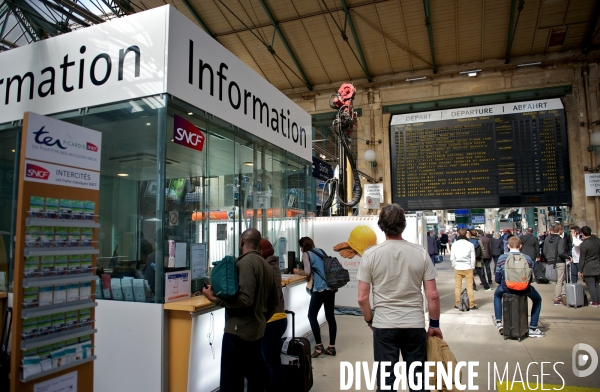 Voyageurs à la gare du nord