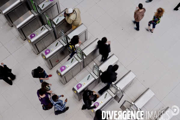 Voyageurs à la gare du nord