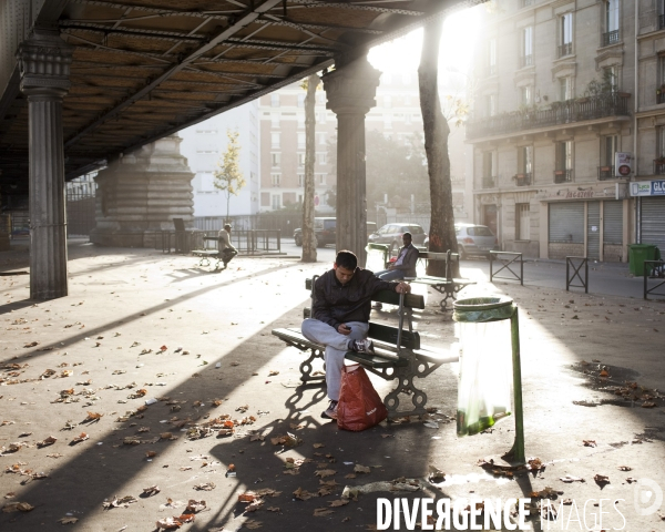 Paris-Nord, sous le métro aèrien, à Stalingrad.