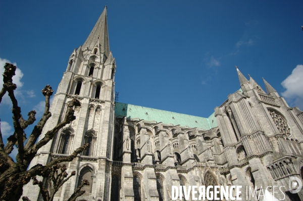 Festival de Paques de Chartres- Le chemin de croix des jeunes  dans les rues de la ville.