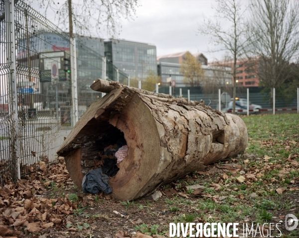 Dispositif pour empêcher l installation d un camp de roumains, Porte d Aubervilliers