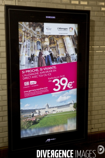 Samsung revolutionne l affichage dans le metro