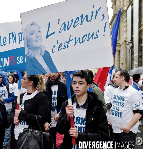 Defilé du front national le 1er mai 2015