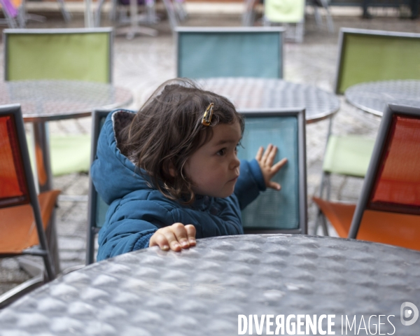 Table de café, Paris 18e.