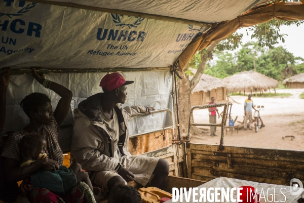 Refugees from car just arrived in the unhcr bili camp, in north congo drc.