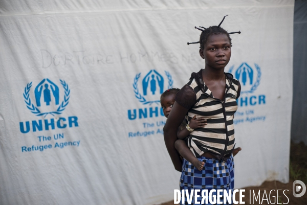 Refugees from car just arrived in the unhcr bili camp, in north congo drc.