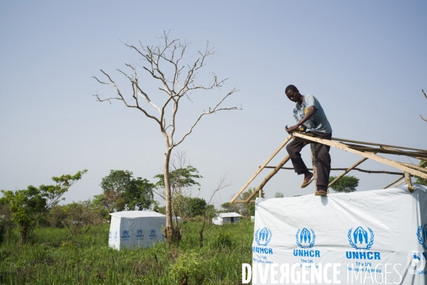 Refugees from car just arrived in the unhcr bili camp, in north congo drc.