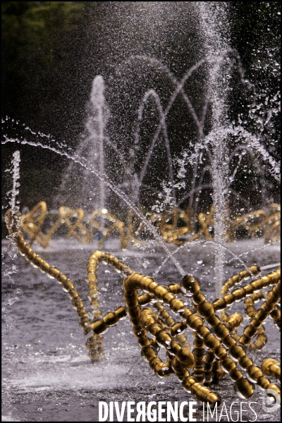 Inauguration après deux ans de travaux du Bosquet du théatre d eau, redessiné par le paysagiste Louis BENECH et investi par les sculptures fontaines de l artiste Jean-Michel OTHONIEL dans le parc du château de Versailles.