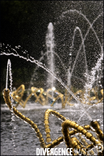 Inauguration après deux ans de travaux du Bosquet du théatre d eau, redessiné par le paysagiste Louis BENECH et investi par les sculptures fontaines de l artiste Jean-Michel OTHONIEL dans le parc du château de Versailles.