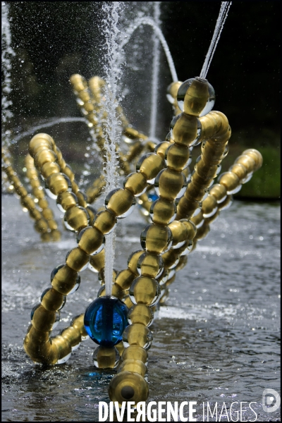 Inauguration après deux ans de travaux du Bosquet du théatre d eau, redessiné par le paysagiste Louis BENECH et investi par les sculptures fontaines de l artiste Jean-Michel OTHONIEL dans le parc du château de Versailles.