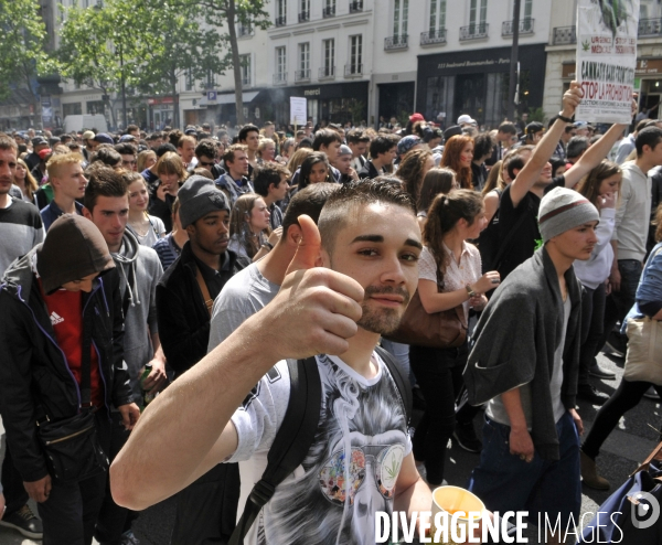 Marche mondiale pour le cannabis à Paris.