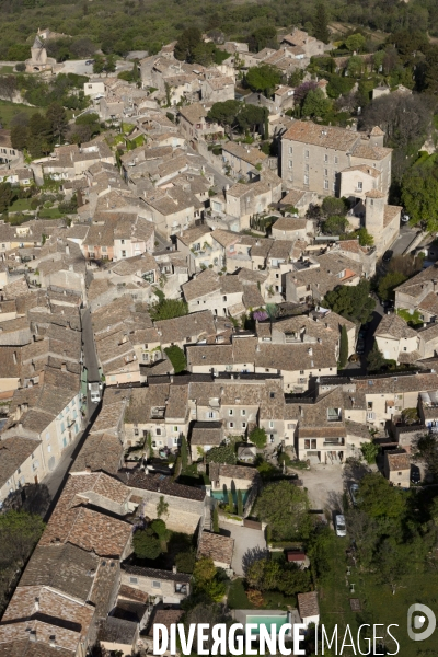 Vue aérienne du Luberon
