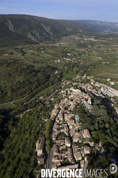 Vue aérienne du Luberon