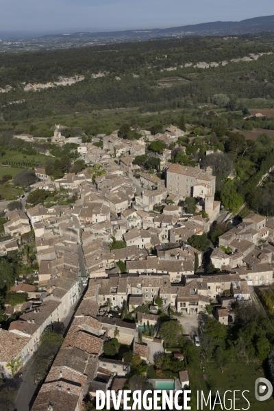 Vue aérienne du Luberon