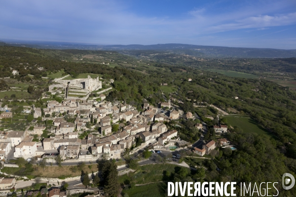 Vue aérienne du Luberon