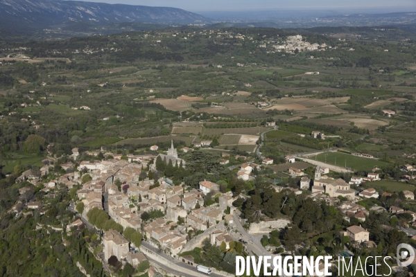 Vue aérienne du Luberon